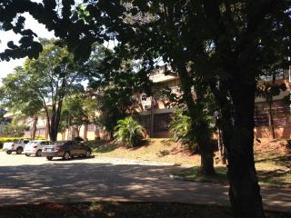 Fotos de abril de 2018 da fachada da escola