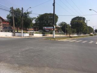 Construção da calçada da escola