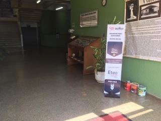 Construção da calçada da escola