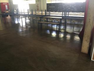 Construção da calçada da escola