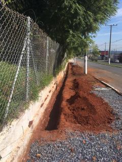 Construção da calçada da escola
