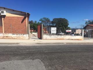 Construção da calçada da escola