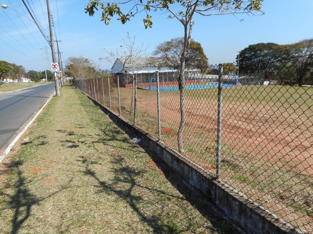 Pintura e recuperação da nossa quadra externa