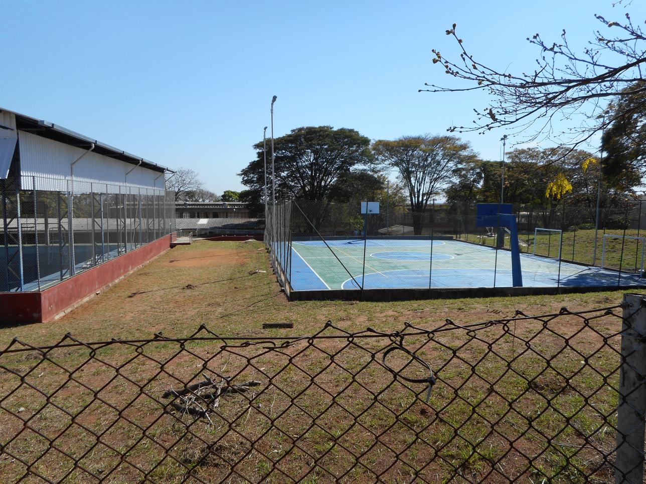 Pintura e recuperação da nossa quadra externa