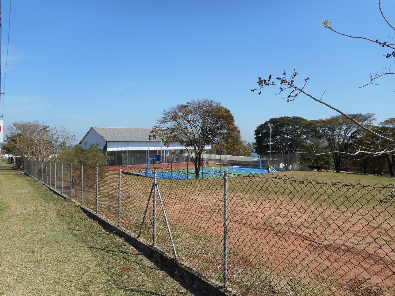 Pintura e recuperação da nossa quadra externa