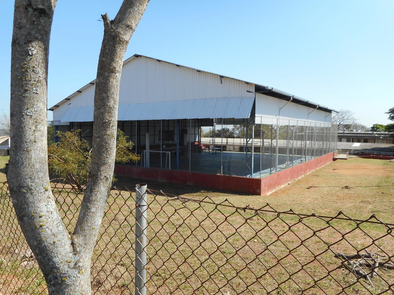 Pintura e recuperação da nossa quadra externa