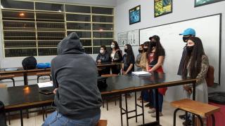 Visita dos alunos da EE EE Antonio Deffune