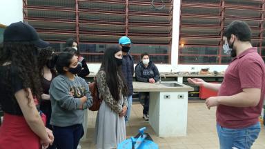 Visita dos alunos da EE EE Antonio Deffune