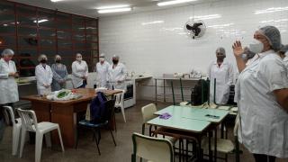 Visita dos alunos da EE EE Antonio Deffune