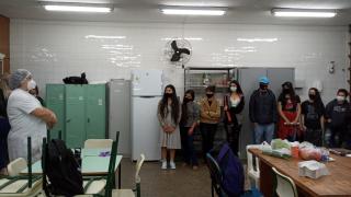 Visita dos alunos da EE EE Antonio Deffune