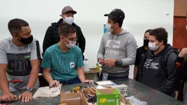 Visita dos alunos da EE EE Antonio Deffune