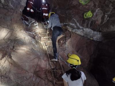 Alunos de Mineração visitam mina subterrânea em Campo Largo, no Paraná
