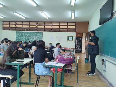 Professora Carol  - tendências  pós semana de 1922