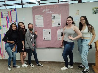 Professora Carol  - tendências  pós semana de 1922