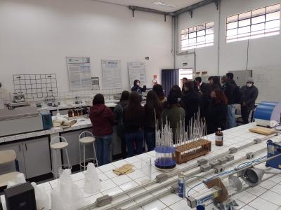 Alunos do NOVOTEC visitaram a UNESP em Itapeva