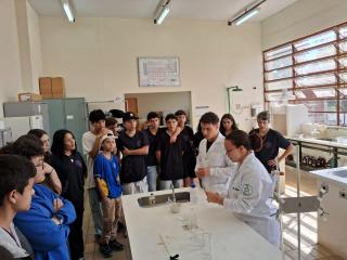 Vista dos alunos da E. M. Maria Stela Guimarães Barros, de Taquarivaí/SP