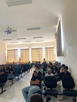 Vista dos alunos da E. M. Maria Stela Guimarães Barros, de Taquarivaí/SP