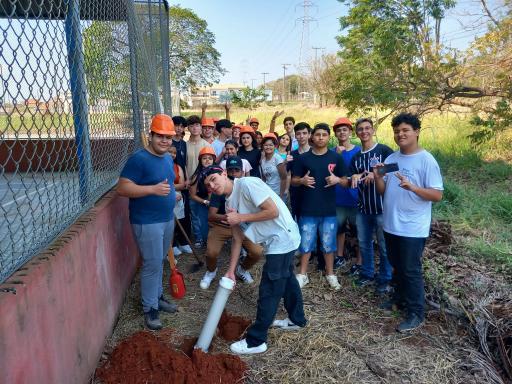 Artes e a cápsula do tempo do professor Ton e seus alunos de Artes