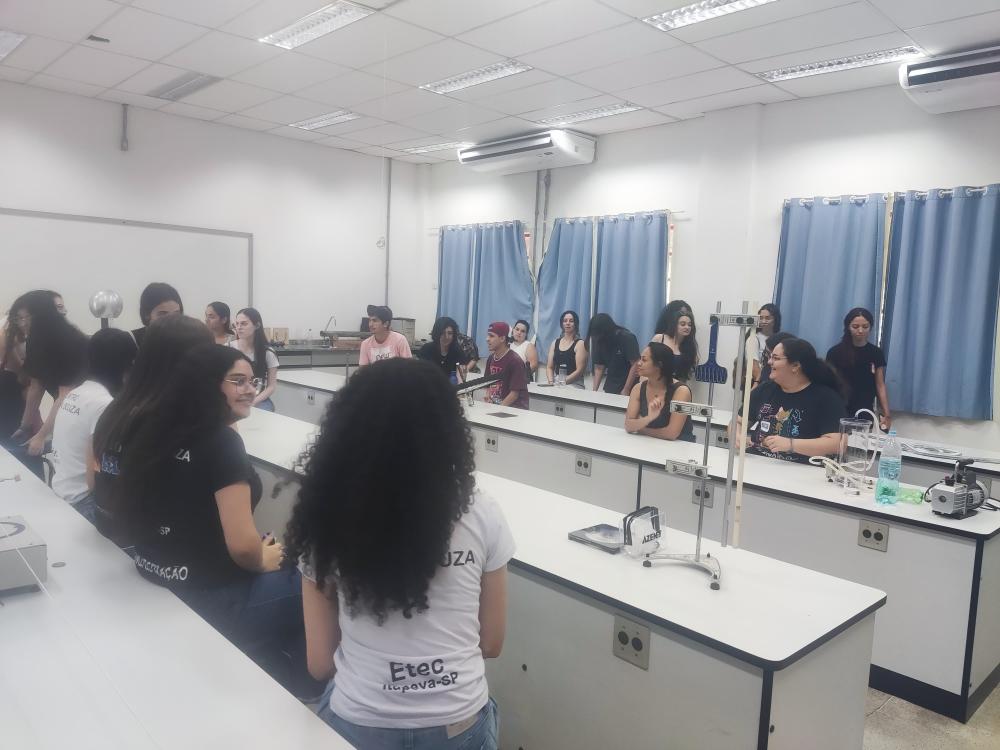 Alunos do curso de Administração visitaram a UNESP de Itapeva