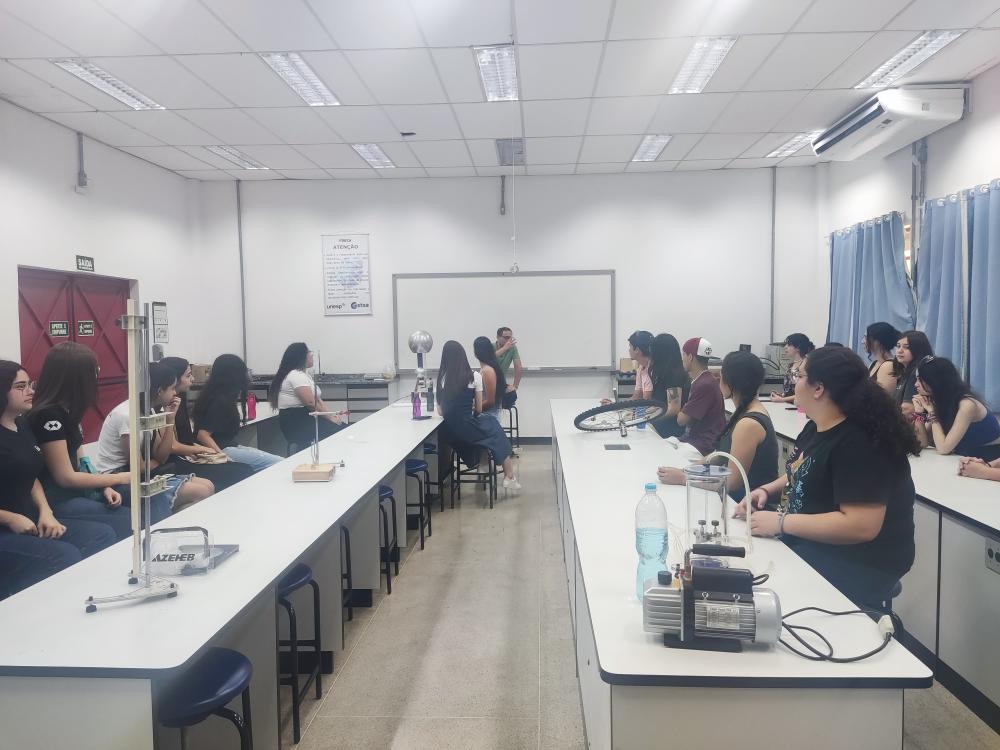 Alunos do curso de Administração visitaram a UNESP de Itapeva