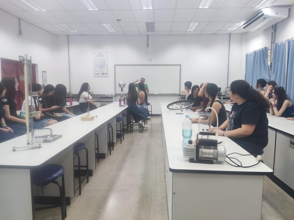 Alunos do curso de Administração visitaram a UNESP de Itapeva