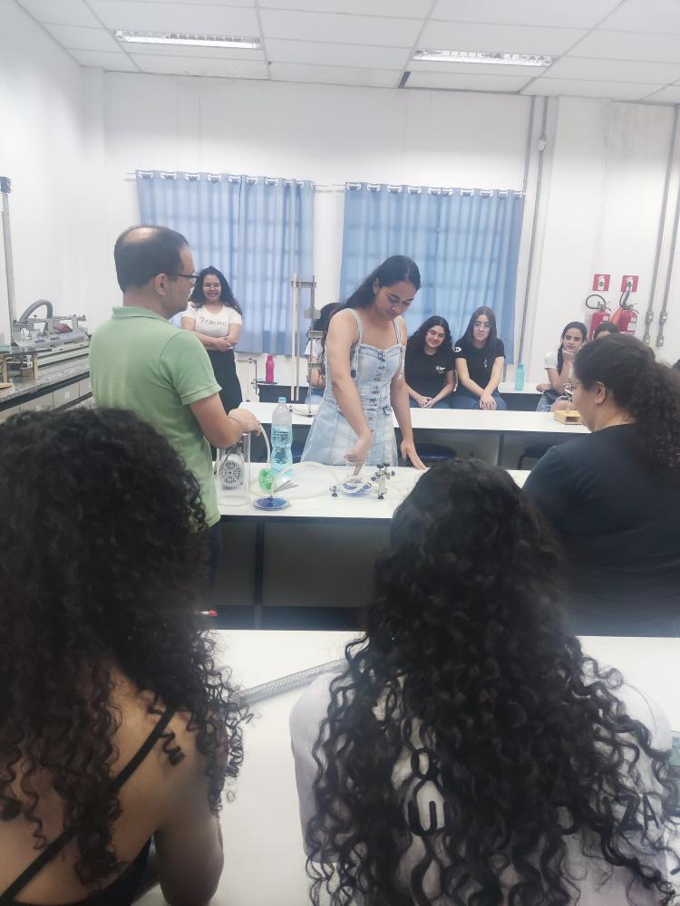 Alunos do curso de Administração visitaram a UNESP de Itapeva