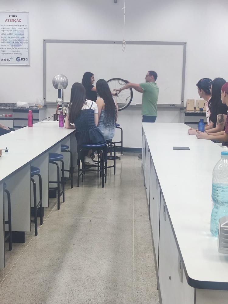 Alunos do curso de Administração visitaram a UNESP de Itapeva