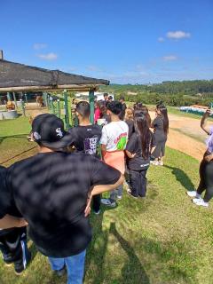 Alunos de Ribeirão Branco visitam a ETEC e FAIT