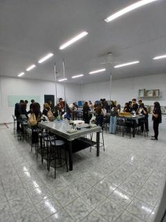 Alunos de Ribeirão Branco visitam a ETEC e FAIT