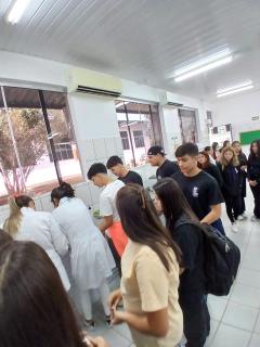 Alunos de Ribeirão Branco visitam a ETEC e FAIT