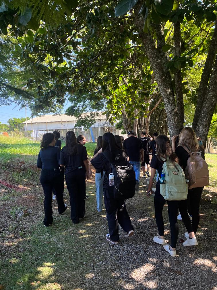 Alunos de Ribeirão Branco visitam a ETEC e FAIT