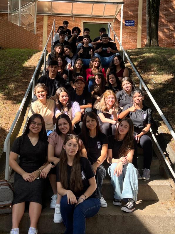 Alunos de Ribeirão Branco visitam a ETEC e FAIT