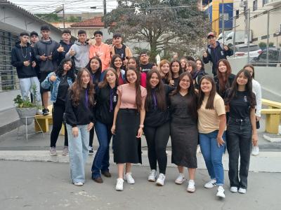 Alunos de Ribeirão Branco visitam a ETEC e FAIT