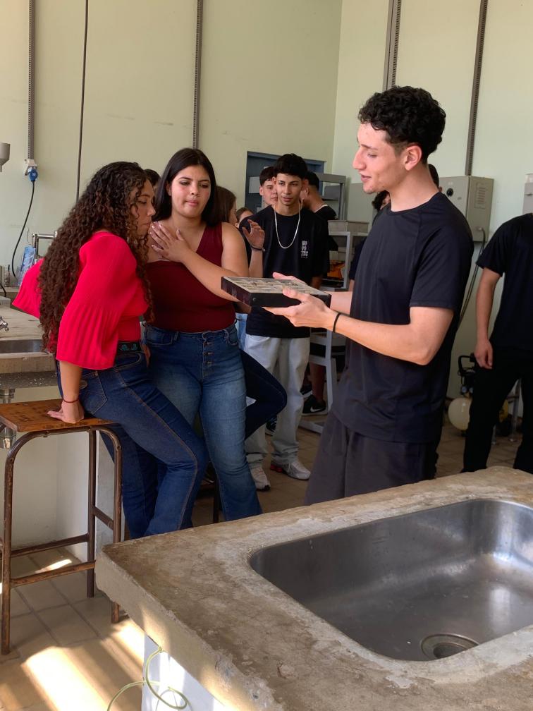 Alunos de Ribeirão Branco visitam a ETEC e FAIT