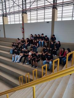 Alunos de Ribeirão Branco visitam a ETEC e FAIT