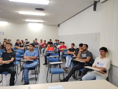 Eletrotécnica em visita técnica em Furnas