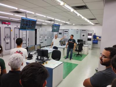 Eletrotécnica em visita técnica em Furnas