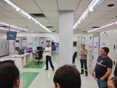 Eletrotécnica em visita técnica em Furnas